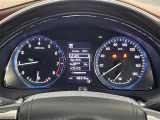 【メーターまわり】ドライバーから見やすい位置にあって安全運転に寄与します。マルチインフォメーションディスプレイでは、クルマに関する情報の確認はもちろん、各種安全機能・装備のON/OFFも設定可能。
