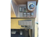 助手席側電動スライド付き