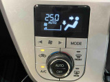 安全安心な走行のために、納車前には小さなクルマを知り尽くしたエキスパートが基本性能に関わる機能や状態を徹底的に点検しています。