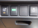 【VDC】運転操作やクルマの速度を検知して、ブレーキやエンジン出力の制御を 自動的に行い、滑りやすい路面やカーブを曲がるときや障害物を回避するときにクルマ の横滑りを軽減し、運転に安心感を与えます。