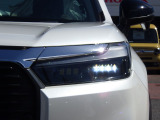 ★LEDヘッドライト搭載★ 白っぽく光る明るく省電力なLEDライト!先進的な白い輝きでフロントフェースを引き締めます☆