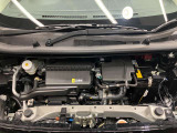 エンジンルームもクリーニング済みできれいですよ。日産の整備士がしっかりと丁寧に点検していますので安心してお乗りいただけます