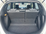 FFコンパクトカーのフィットですがその積載性はビッグ!ビジネスシーンからファミリー層まで支持を得ています。所有して頂き、使えば使うほど勝手の良いフィットです。お問合せお待ちしております。