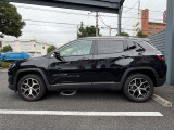 台形のホイールハウスもJeepの特徴。横から見てもJeepだとわかりますね!