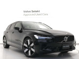 Volvo Cars appで車にリモートアクセスして、空調機能の操作や車の施錠・開錠、ソフトウェア更新などが可能です。エアコンやシートヒーターを操作して、出発前に車内を快適な温度に整えられます。