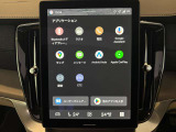 Google搭載のボルボなら、車内にいながら多彩なデジタルライフをお楽しみいただけます。Google Playから必要なアプリをダウンロードして、有意義な移動時間を楽しみましょう
