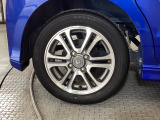 アルミホイールです。足元が引き立つので、車全体のイメージがアップしますよ!