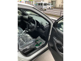 運転席から乗り込むイメージです