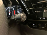 オートライト機能によりON/OFFはもちろん、ハイビーム/ロービームの切り替えもサポートします