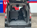 シートアレンジで長いお荷物も積めるように!使い勝手が良いトランクルームです。