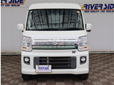 入庫時・販売時・納車前に、弊社基準の68項目に及ぶ点検整備を実施しております。