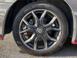 ◆◆◆nismo専用アルミホイールです。スチールホイールと違って軽いので燃費にも貢献してきます。あと足元が格好良くなりますよね。