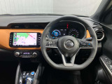 ステアリングスイッチ付きで操作・運転がしやすいです!