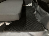 1年間走行距離無制限保証付き/ナビゲーション/ETC/前席パワーウインドー/LEDヘッドライト/スモークガラス/キーレスエントリー/スマートアシスト/アイドリングストップ/オートマチックハイビーム