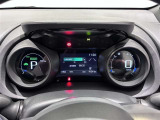 シンプルでとても見やすいメーターパネルとなっております!