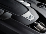 マセラティの100年の歴史が詰まった、3リッターV6ツインターボエンジン 350馬力(カタログ値)。是非店頭でその走りやエギゾーストを、肌で、耳でご体感ください。