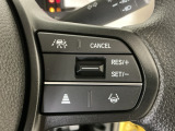 【アダプティブ・クルーズ・コントロール】予め設定した車速内でクルマが自動的に加減速。 前走車との適切な車間距離を維持しながら追従走行し、高速道路でのドライバーの疲労を軽減してくれる嬉しい機能付♪