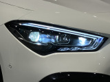 LEDヘッドライト夜の視界でも明るいです。