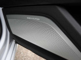 Bang & Olufsenサウンドシステムを搭載。臨場感あふれるサウンドが、上質なドライブ空間を演出します。