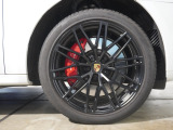 当センターでは、同系列のポルシェセンター高輪、六本木中古車センター、世田谷中古車センターの在庫もご紹介、ご購入頂く事も可能でございます。詳細は、お気軽にお問い合わせ下さいませ