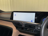 ディスプレイオーディオを装備。スマホとクルマをつなぐことで、これまでのナビに加えて、いろんなサービスが楽しめます。