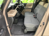 シンプルで機能的な内装は、使い勝手の良さを追求しています。運転に必要な情報を、スムーズに確認できます。