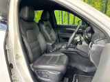 運転席シート廻りは使用感も少なく、良好な状態となっています。丁寧に使われていたことがよくわかりますね。