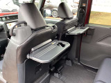 ご成約のおクルマ全て、エンジンオイルを交換してご納車させていただきます!また、点検時に消耗品の状態確認も行い必要に応じて新品交換させていただきます!