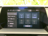 多彩な機能を備えたナビゲーションシステムで、快適なドライブをサポート。オーディオ機能も充実しており、車内でのエンターテイメントも楽しめます。