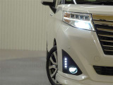 LEDヘッドライトです。デザイン性がよくとても明るいので、夜間の走行や悪天候でも安心です。しかも長寿命!