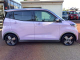 ご成約のおクルマ全て、エンジンオイルを交換してご納車させていただきます!また、点検時に消耗品の状態確認も行い必要に応じて新品交換させていただきます!