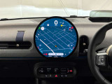 ★MINIには6個のエアバッグを標準装備。運転席/助手席エアバッグ、サイド・エアバッグ、ヘッド・エアバッグ。
