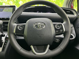 握りやすいステアリングは、運転操作をスムーズに。快適なドライビングをサポートする設計です。