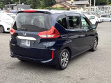 とても便利な【両側電動スライドドア】ドアハンドを少し引くだけでリアドアが自動開閉します。