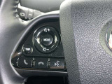 ステアリングスイッチ装備!運転しながら手元でオーディオの操作などができます。
