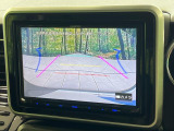【バックカメラ】駐車時に後方がリアルタイム映像で確認できます。大型商業施設や立体駐車場での駐車時や、夜間のバック時に大活躍!運転スキルに関わらず、今や必須となった装備のひとつです!
