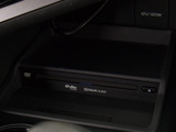 DVD再生も可能です。フルセグ地デジにも対応しさらにBluetoothにも対応しております