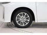 タイヤサイズ(225/60R17)です。