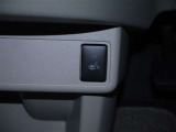 運転席シートヒータースイッチ
