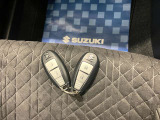 【スマートキー】キーをポケットやカバンに入れたままでもドアの施錠・開錠ができ、雨の日や荷物の多い日に大活躍!