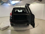 バックドアを開けた状態です。