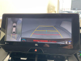 【 全方位カメラ 】上から見下ろしたように駐車が可能です。安心して縦列駐車も可能です♪