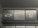 【パワーバックドア】スマートキーや運転席のボタンを押すだけでリアゲートが自動で開閉します!荷物を持っている時や、高い位置にあるバックドアを閉める際に便利な機能です♪