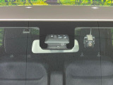 【スズキ セーフティサポート】走行中に前方の車両等を認識し、衝突しそうな時は警報とブレーキで衝突回避と被害軽減をアシスト。より安全にドライブをお楽しみいただけます。