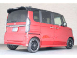 このお車はホンダ純正光脱臭・抗菌加工を納車前に致します。光触媒消臭は光触媒と銀イオンにより消臭とウイルス除菌や抗菌効果のダブル効果で車内を快適に保ちます。