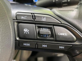 【レーダークルーズコントロール】高速道路での長距離走行が楽に!!自動で速度を保つクルーズコントロールが、衝突軽減システムと連携し、前方の車両を感知して車間を保つように速度調節してくれます!!