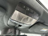 メルセデス・ベンツの定める厳しい基準をクリアしたお車のみをご案内させて頂きます。納車前整備はメーカー規定に基づき100項目以上にも及ぶ点検を熟練のメカニックによって行いご納車させて頂きます。