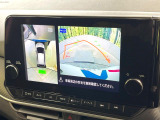 【アラウンドビューモニター】専用のカメラにより、上から見下ろしたような視点で360度クルマの周囲を確認することができます☆縦列駐車や幅寄せ時に活躍してくれます♪