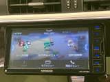 ナビゲーションシステムとオーディオが一体となり、快適なドライブをサポートするとともに、車内でのエンターテイメントも楽しめます。