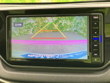 バックモニターが搭載されているので、狭い場所での駐車も安心です。後方確認をサポートし、安全な運転を支援します。